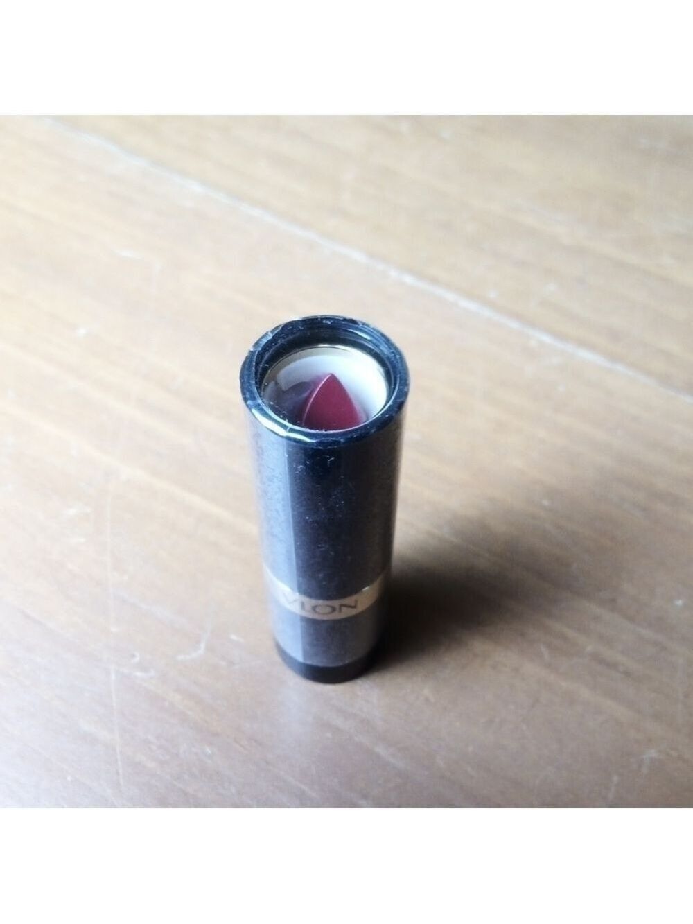 Revlon Super Lustrous Lipstick in Love is On Creme 745